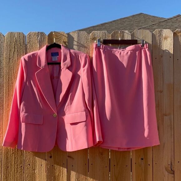 🔥 Take 50% OFF- Signature Collection 2pcs Women's Skirt Suit, Size-12P - Picture 2 of 16